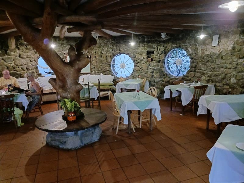 Bogles Round House Restaurant & Cottages