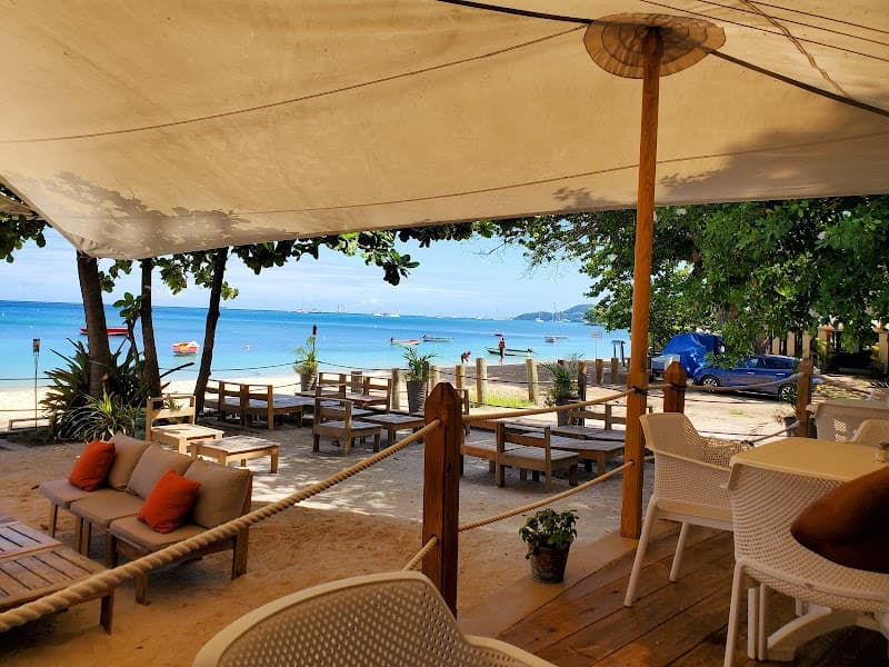 61° West Restaurant + Beach bar