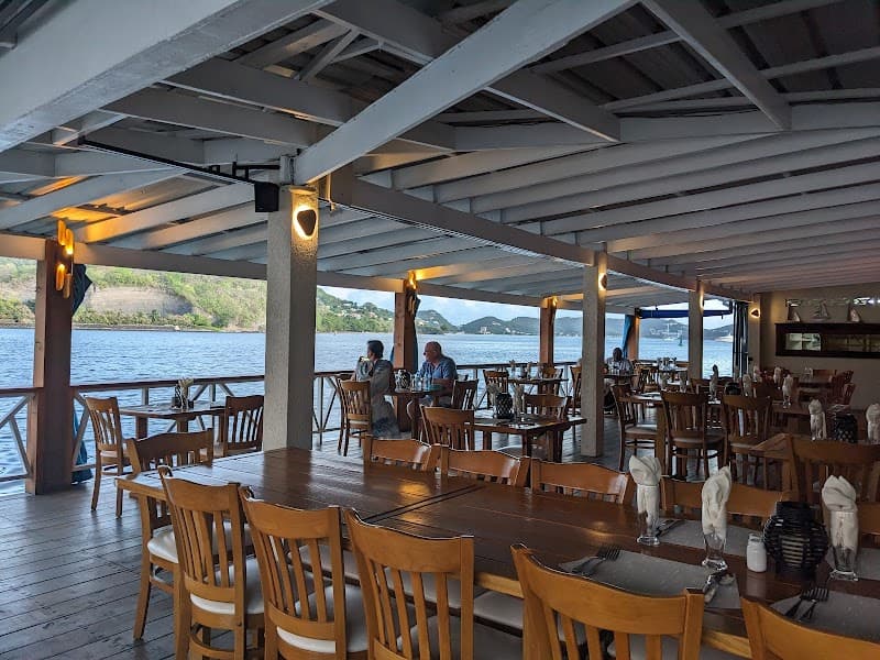 Sails Restaurant & Bar