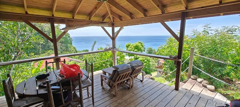 Crayfish Bay Organic Cocoa Estate and Chocolate Makers & Self Catering Cottages
